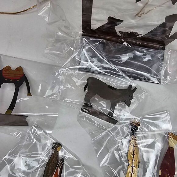 Handcrafted Metal Nativity Scene Set With Box Thin Sheet Metal Christmas Decor - Picture 6 of 11